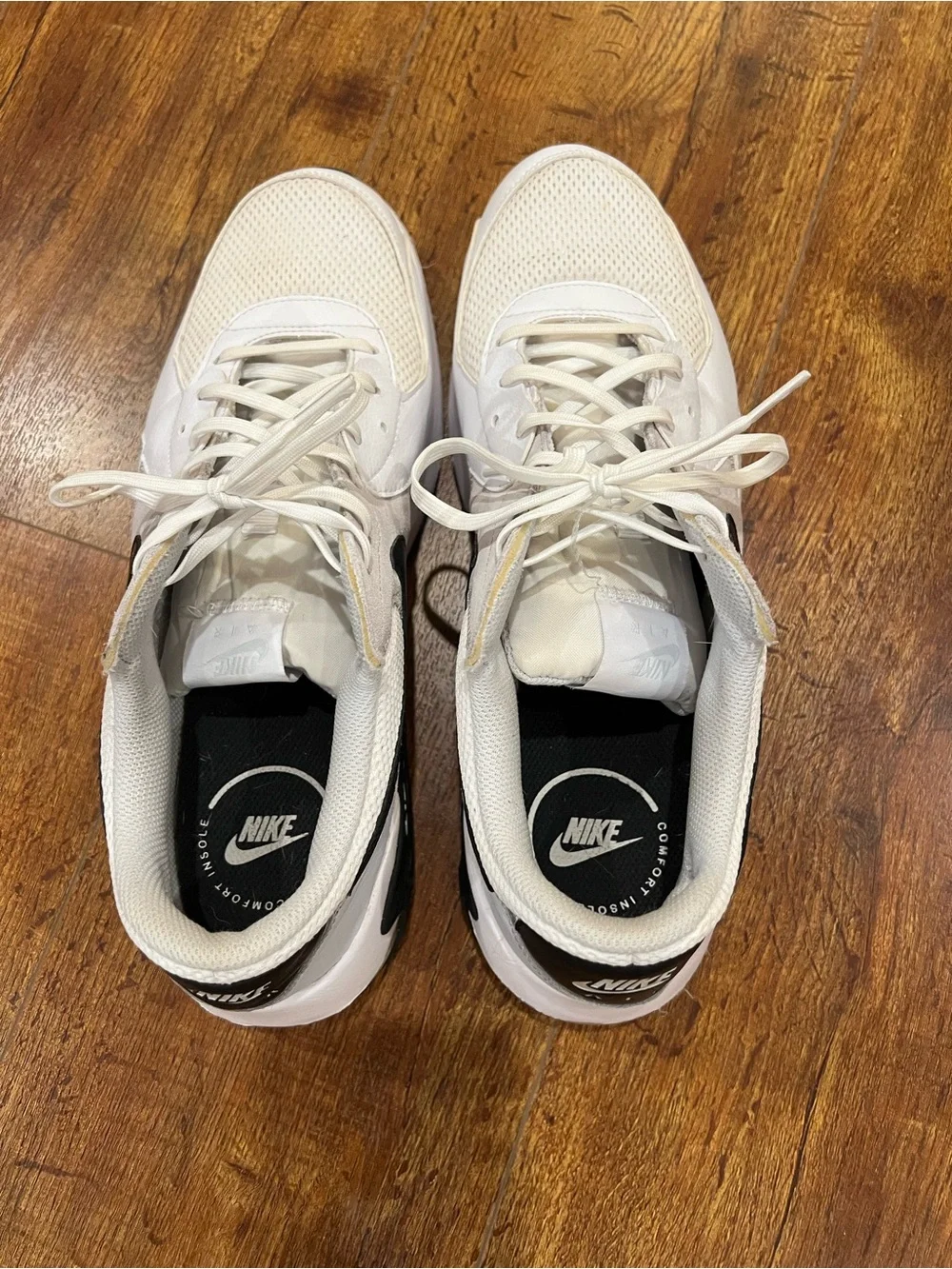 Nike Airmax Men’s White and Black Low-Top Sneakers
